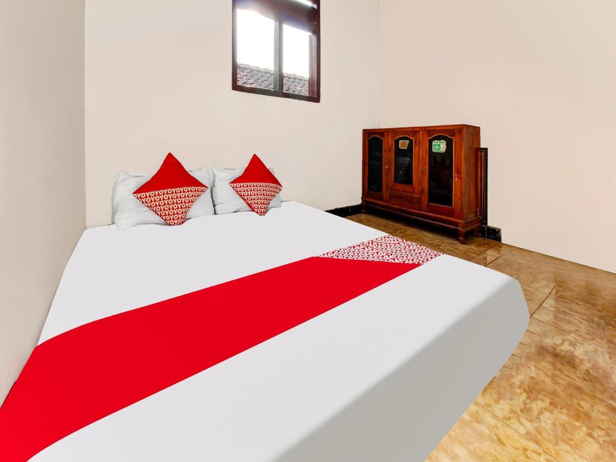 Oyo Homes 91134 Desa Wisata Tebing Lingga Trenggalek Luaran gambar