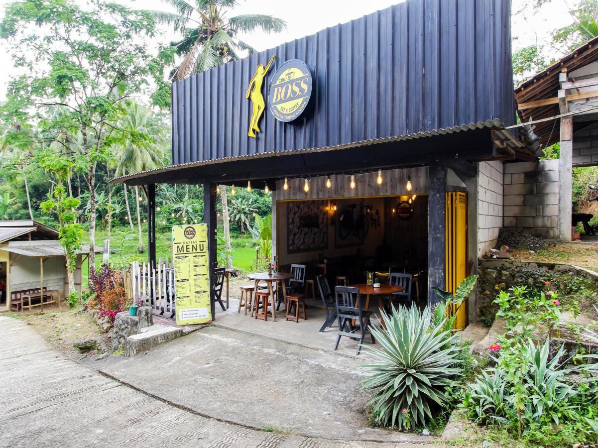 Oyo Homes 91134 Desa Wisata Tebing Lingga Trenggalek Luaran gambar